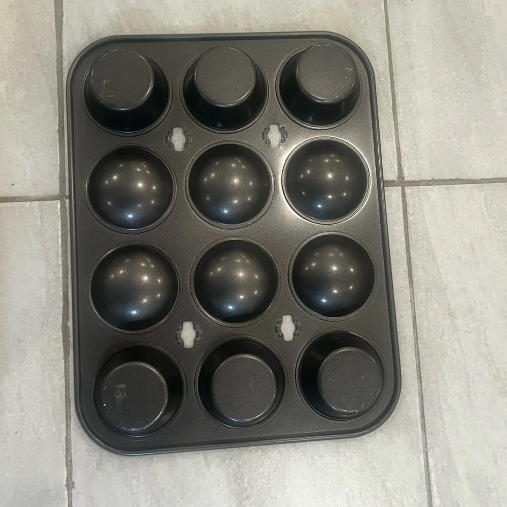 Non-Stick gray Muffin-cookies  Pan/10.5x14in
